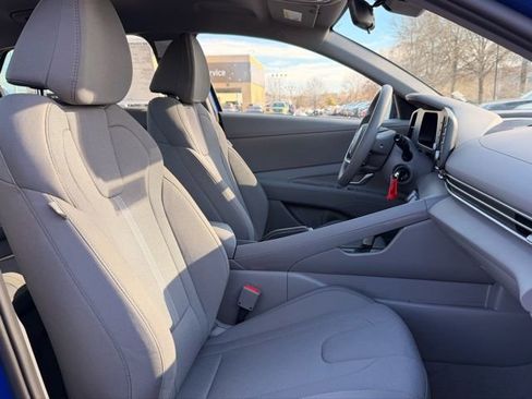 New 2026 Hyundai Elantra SE image 29