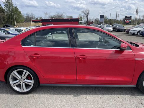 Used 2016 Volkswagen Jetta GLI SEL image 3