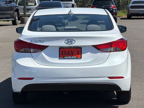 Used 2016 Hyundai Elantra SE FWD image 6