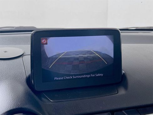 Certified 2020 Toyota Yaris XLE image 13