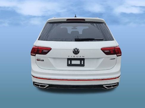 Certified 2024 Volkswagen Tiguan SEL R-Line image 6
