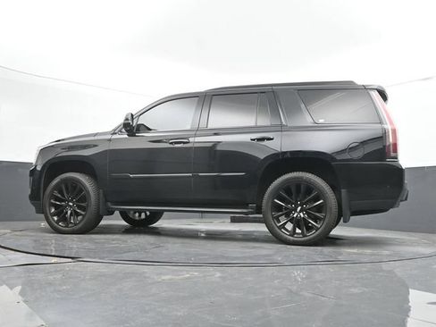 Used 2020 Cadillac Escalade Luxury w/ Escalade Sport Edition AWD/4WD image 51