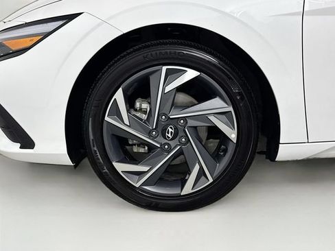 Used 2025 Hyundai Elantra Sport w/ Cargo Package FWD image 29