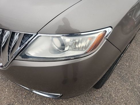 Used 2012 Lincoln MKX AWD image 5