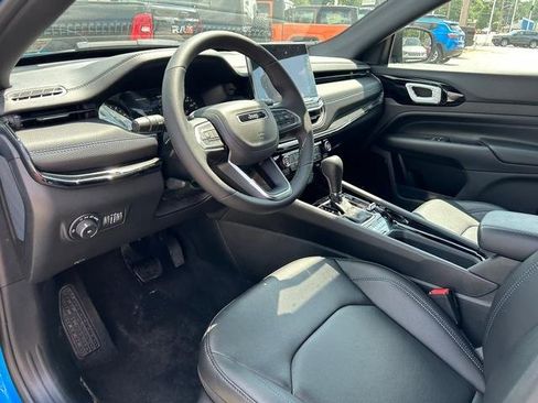 New 2025 Jeep Compass Limited w/ Sun and Sound Group image 11
