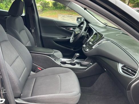 Used 2016 Chevrolet Malibu LT FWD image 12