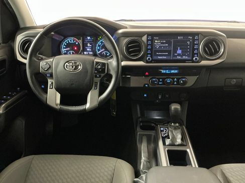 Used 2022 Toyota Tacoma SR5 RWD image 9