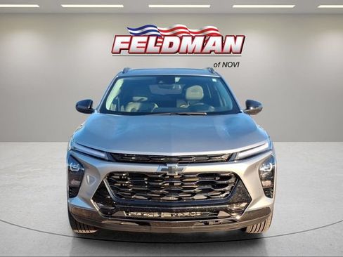 Used 2025 Chevrolet Trax ACTIV w/ Sunroof Package FWD image 9