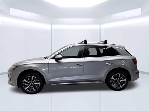 Used 2023 Audi Q5 2.0T Premium Plus w/ Premium Plus Package AWD/4WD image 2