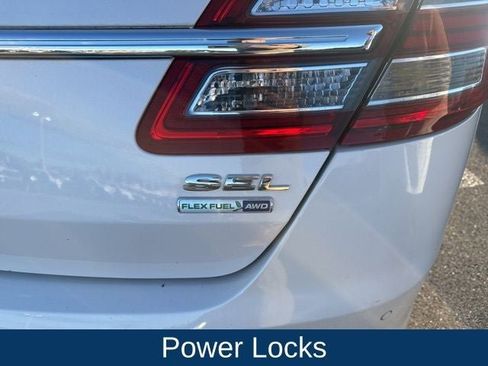 Used 2016 Ford Taurus SEL image 10