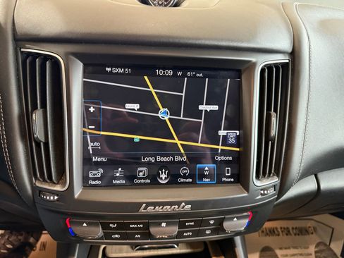 Used 2017 Maserati Levante w/ Luxury Package image 15