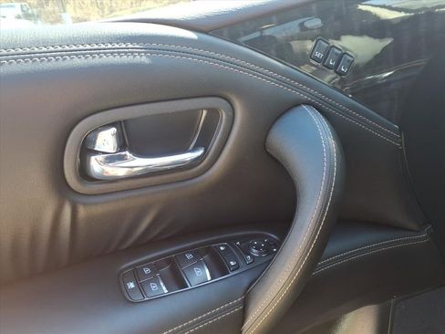 Used 2024 Nissan Armada Platinum w/ Captain's Chairs Package image 11