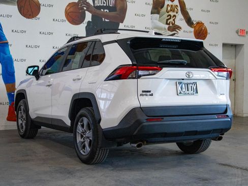 Used 2022 Toyota RAV4 XLE w/ Convenience Package image 22