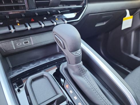 New 2026 Chevrolet Colorado W/T image 23