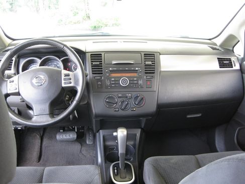 Used 2012 Nissan Versa 1.8 S w/ Special Edition Pkg FWD image 26