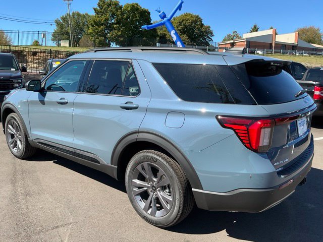 New 2026 Ford Explorer Active w/ Active Comfort Package AWD/4WD image 3