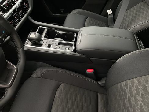 New 2026 Nissan Pathfinder SV FWD image 37