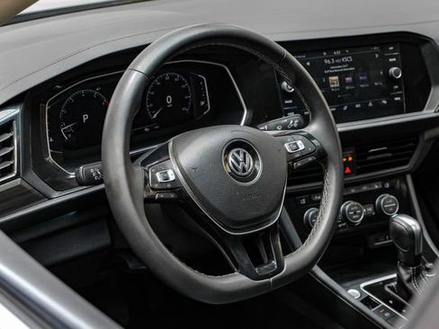 Used 2021 Volkswagen Jetta SEL FWD image 25