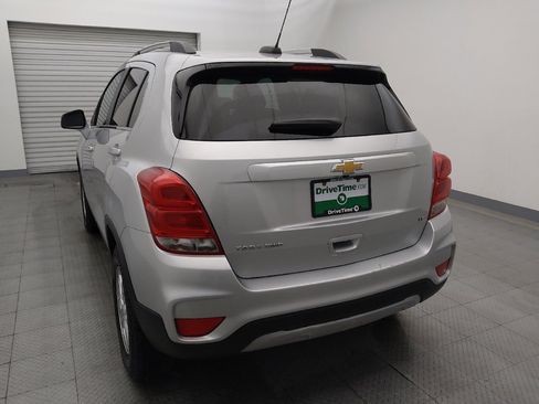 Used 2019 Chevrolet Trax LT w/ LT Convenience Package image 6