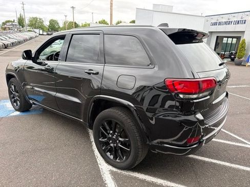 Used 2021 Jeep Grand Cherokee Laredo X AWD/4WD image 7