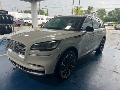 Used 2023 Lincoln Aviator Reserve w/ Equipment Group 201A RWD image 2