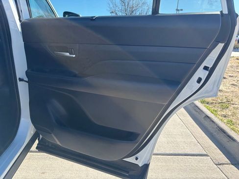 Used 2025 Toyota Grand Highlander AWD image 22