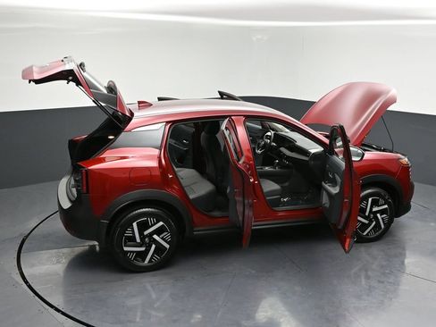 Used 2025 Nissan Kicks SV w/ Interior Electronics Package image 30