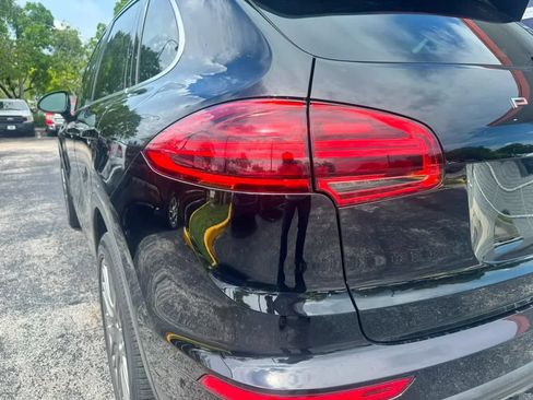 Used 2016 Porsche Cayenne S w/ Premium Plus Package AWD/4WD image 16