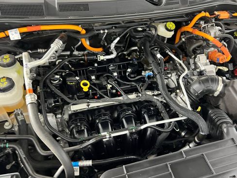 Used 2024 Lincoln Corsair Grand Touring image 32