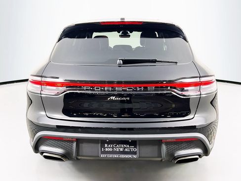 Certified 2026 Porsche Macan AWD/4WD image 10