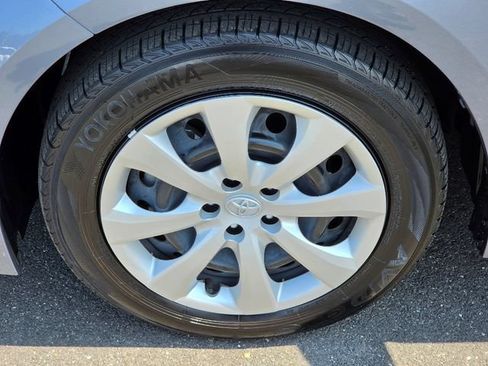 Used 2024 Toyota Corolla LE FWD image 18