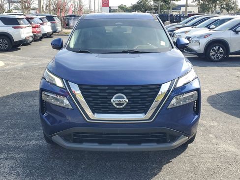 Certified 2021 Nissan Rogue SV image 2