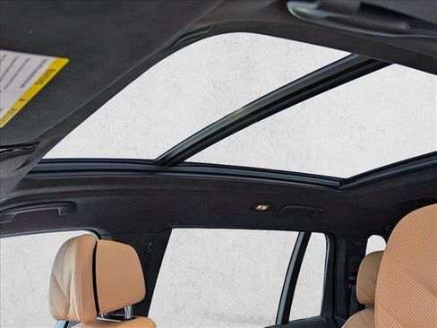 Certified 2026 BMW X7 xDrive40i w/ M Sport Package image 15