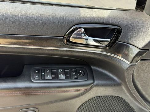 Used 2020 Jeep Grand Cherokee Trailhawk w/ Trailhawk Luxury Group AWD/4WD image 16