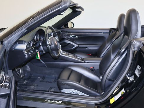 Used 2014 Porsche 911 Turbo S image 14