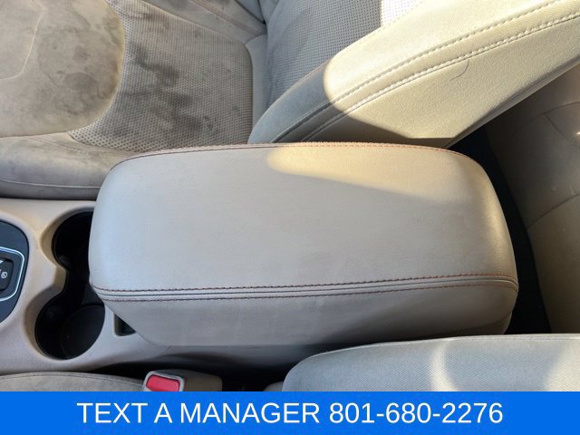 Used 2019 Jeep Cherokee Latitude w/ Cold Weather Group FWD image 28
