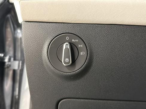 New 2026 Volkswagen Taos SE AWD/4WD image 20