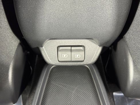 Used 2023 Nissan Leaf S image 28