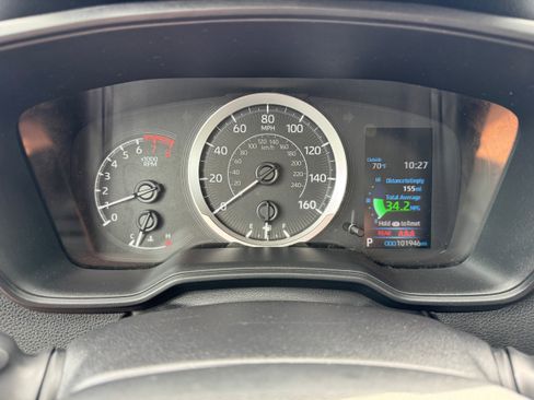 Used 2021 Toyota Corolla LE FWD image 18