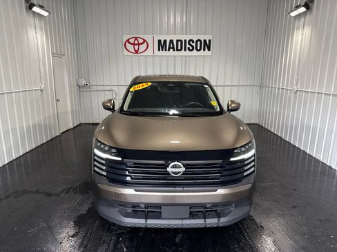 Used 2025 Nissan Kicks SV FWD image 5