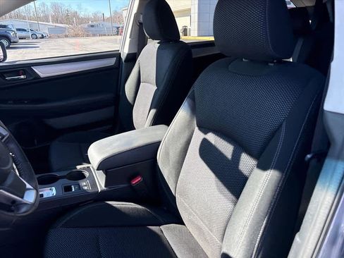 Used 2019 Subaru Outback 2.5i Premium image 23