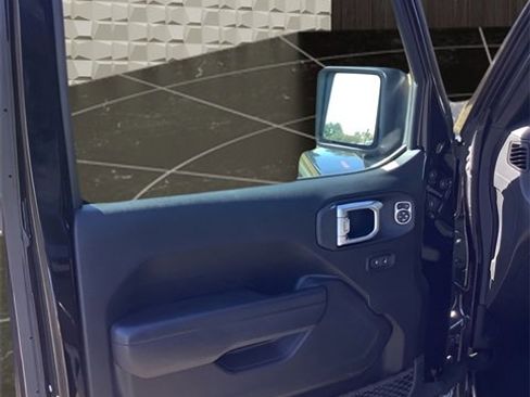 Certified 2022 Jeep Gladiator Sport image 11