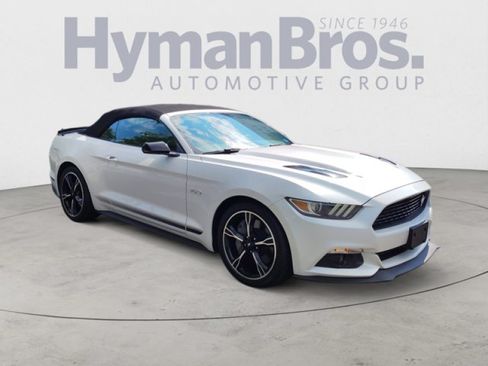 Used 2017 Ford Mustang GT Premium w/ Equipment Group 401A RWD image 1