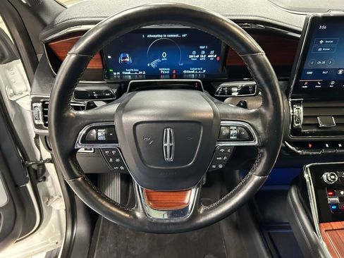 Certified 2023 Lincoln Navigator L Reserve AWD/4WD image 15