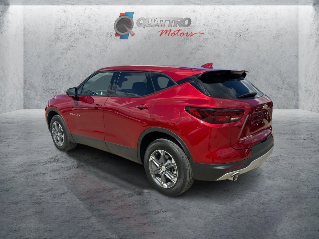 Used 2025 Chevrolet Blazer LT AWD/4WD image 3