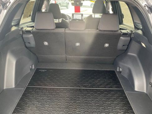 Used 2025 Toyota RAV4 SE image 10