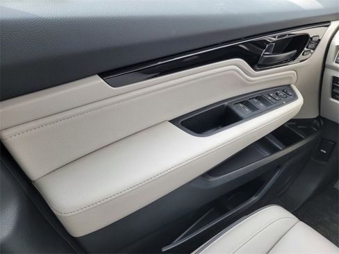 New 2026 Honda Odyssey Touring image 29
