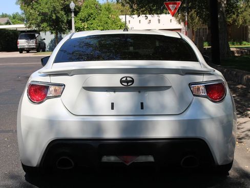 Used 2014 Scion FR-S image 25