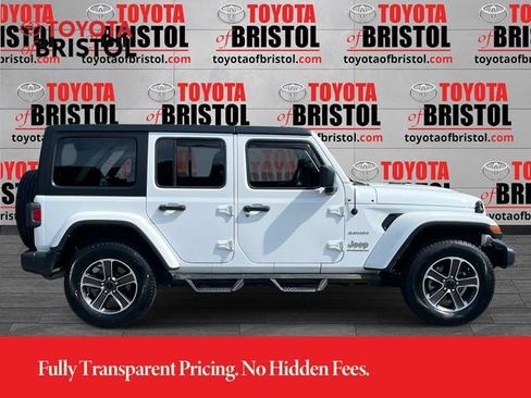 Used 2023 Jeep Wrangler Unlimited Sahara w/ Cold Weather Group AWD/4WD image 2