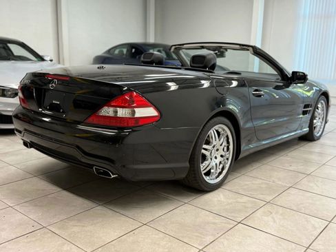 Used 2009 Mercedes-Benz SL 550 image 16